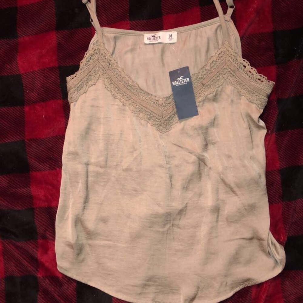 Hollister Top